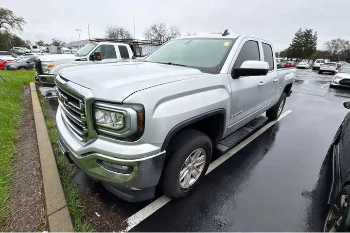 $26770 : GMC Sierra 1500 2018 4x2 SLE image 1
