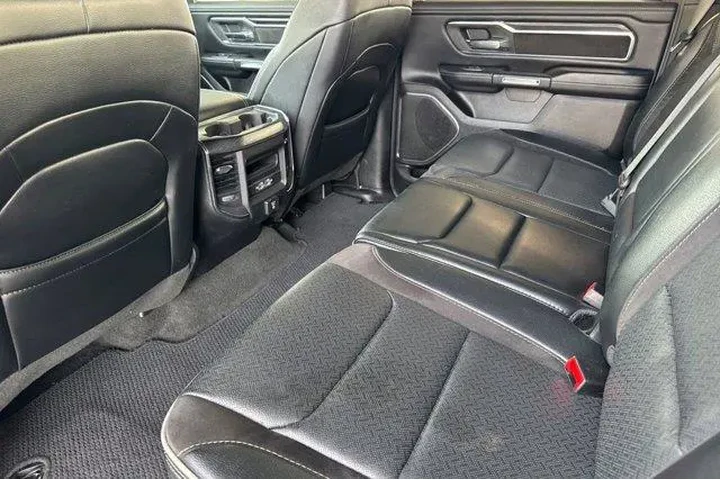 $29588 : Ram 1500 2024 4x2 Laramie 4d image 5