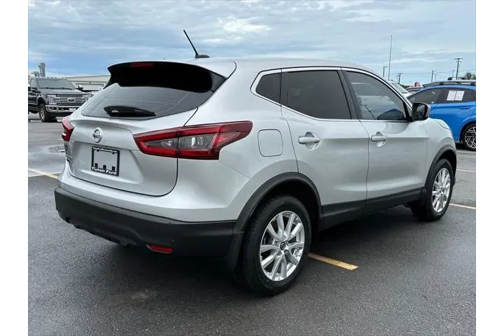 $16999 : Nissan Rogue Sport 2022 S 4d image 6