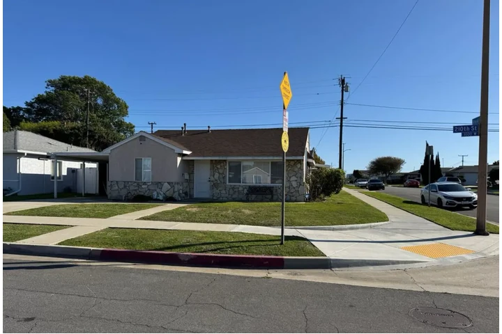 $2450 : Renting Now image 1
