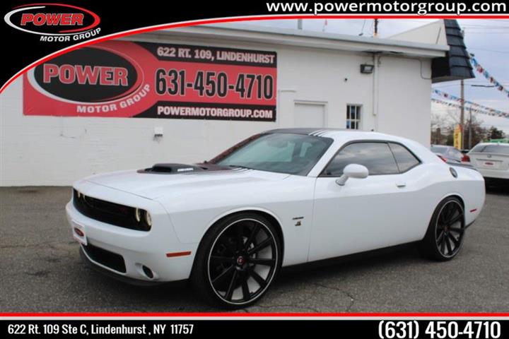 $24888 : Used 2015 Challenger 2dr Cpe image 1