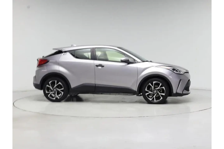 $15998 : Toyota C-HR 2020 XLE 4dr Cro image 7