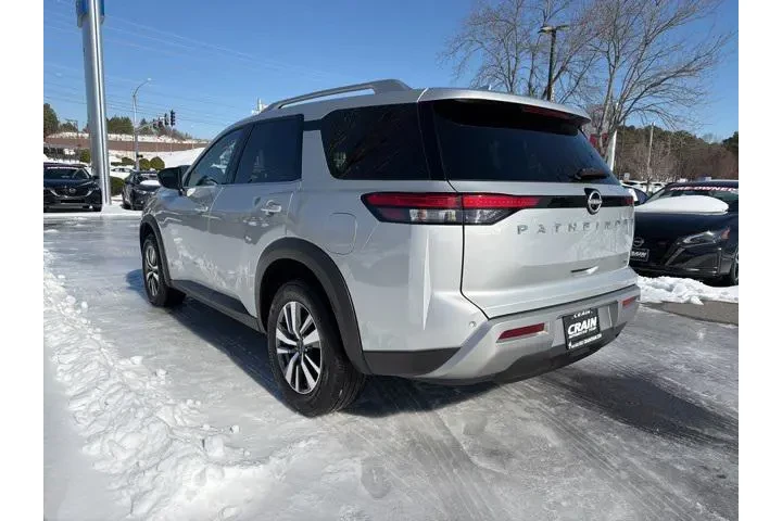 $33534 : Nissan Pathfinder 2025 SL 4d image 4