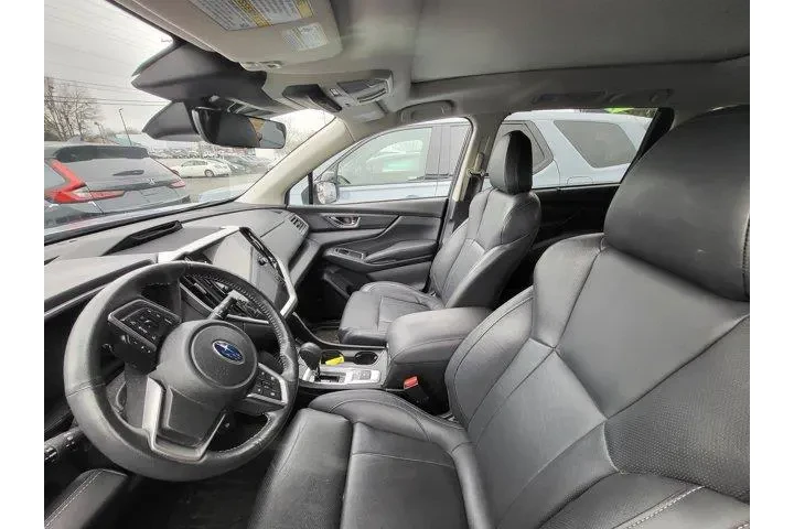 $30721 : Subaru Ascent 2023 AWD Limit image 10