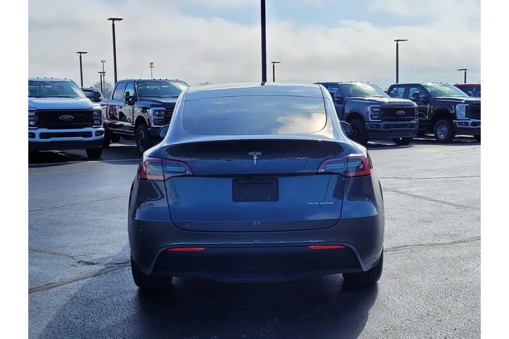 $27872 : Tesla Model Y 2021 AWD Long image 5