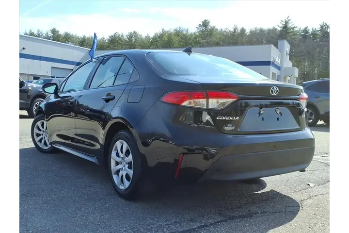 $18959 : Toyota Corolla 2024 LE 4dr S image 6