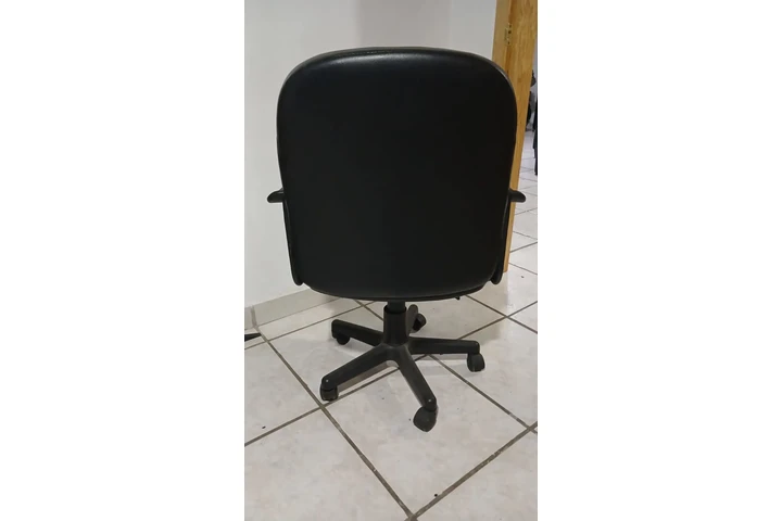 $1500 : Silla para escritorio image 1
