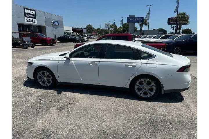 $25390 : Honda Accord 2023 LX 4dr Sed image 10
