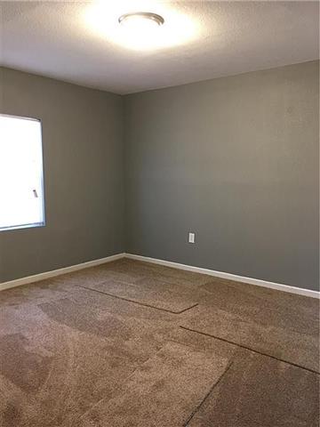 $700 : This Ready to move-in Unit is image 5