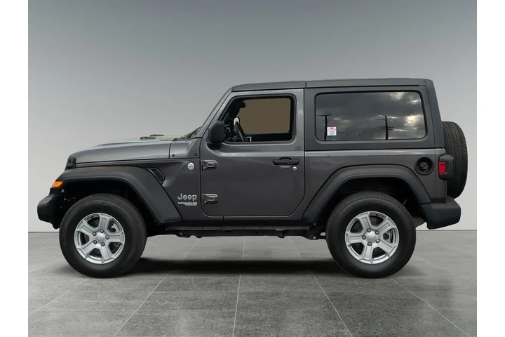 $29350 : Jeep Wrangler 2021 4x4 Sport image 2
