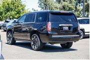 $30033 : GMC Yukon 2019 4x4 Denali 4d thumbnail