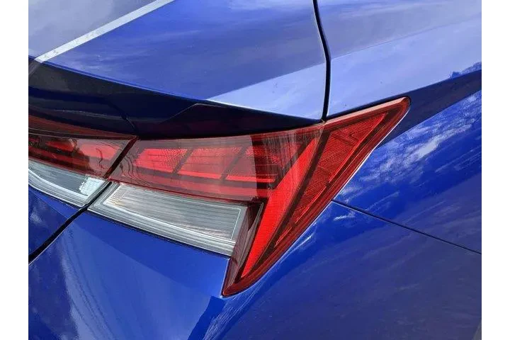 $20995 : Hyundai ELANTRA 2025 SEL Con image 7