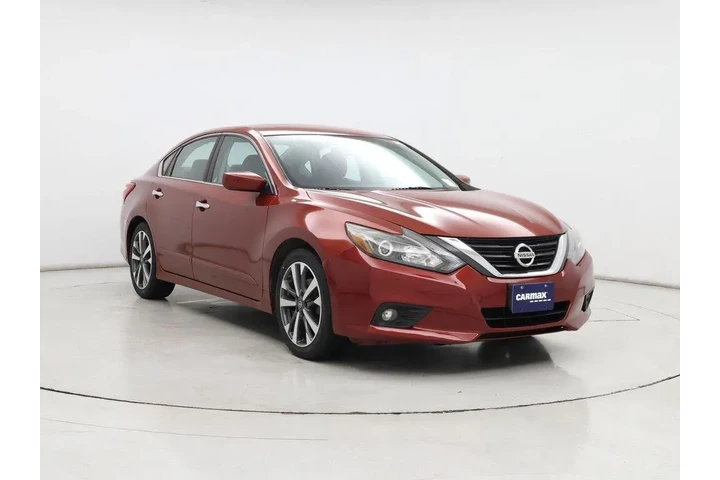 $11599 : Nissan Altima 2016 2.5 SR 4d image 1