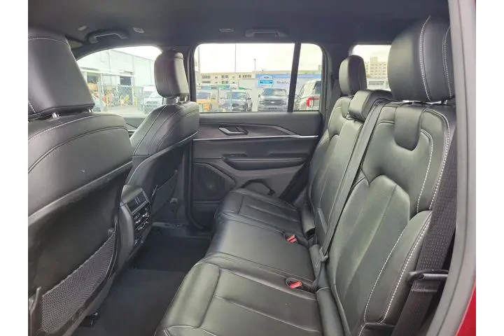 $27990 : Jeep Grand Cherokee 2024 4x2 image 5