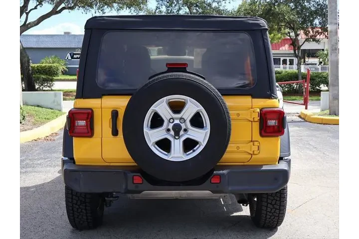 $21990 : Jeep Wrangler Unlimited 2021 image 10