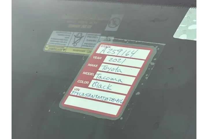 $30231 : Toyota Tacoma 2021 4x4 SR V6 image 6