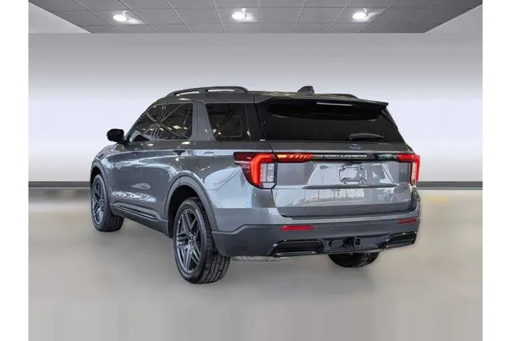 $37999 : Ford Explorer 2025 AWD ST-Li image 3