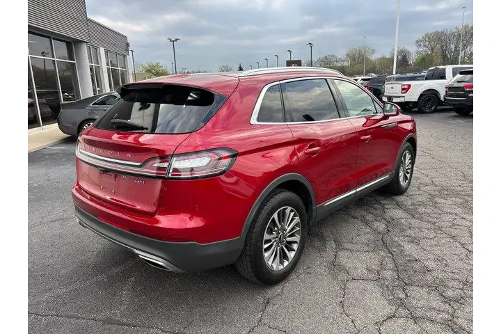 $24985 : Lincoln Nautilus 2020 4dr St image 7