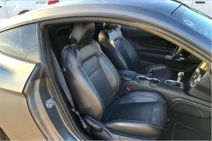 $27602 : Ford Mustang 2021 EcoBoost P image 7
