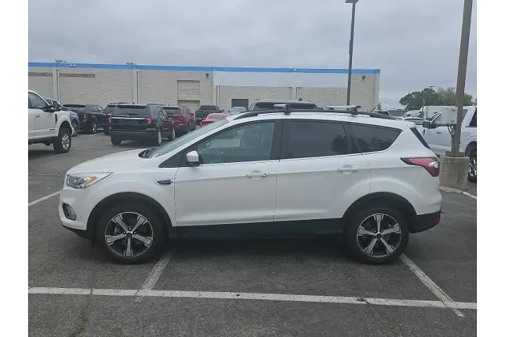 $11000 : Ford Escape 2017 AWD SE 4dr image 5