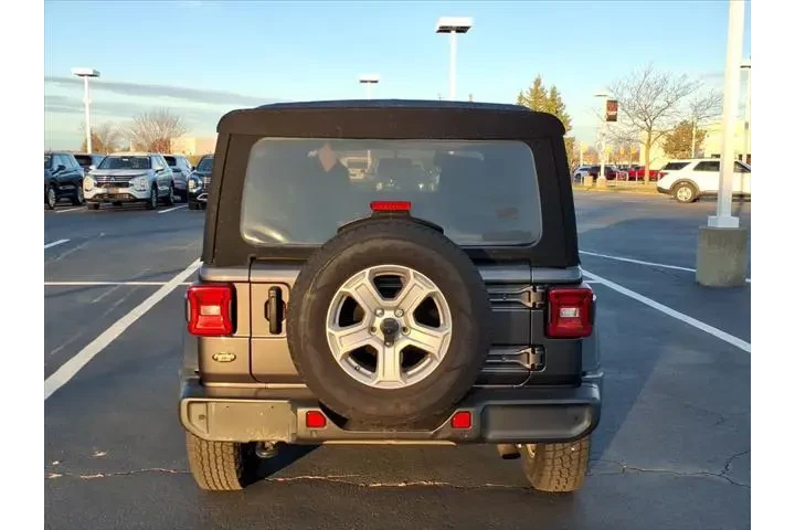 $27342 : Jeep Wrangler Unlimited 2021 image 5
