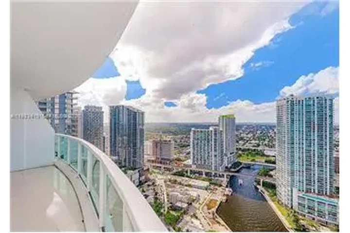 $4500 : Rental property with 2 bedro image 3