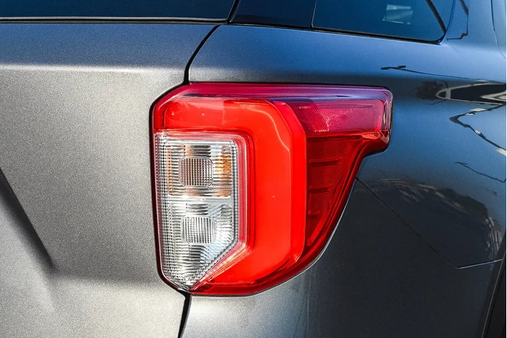 Ford Explorer 2022 XLT 4dr S image 9