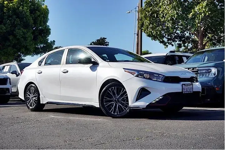$22900 : Kia Forte 2023 GT-Line 4dr S image 2