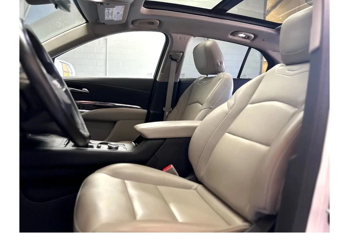 2020 XT4 FWD 4dr Luxury image 7