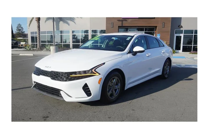 $18700 : 2023 K5 LXS image 2