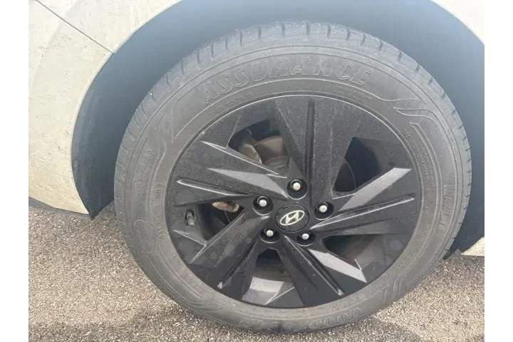 $13998 : Hyundai ELANTRA 2021 SEL 4dr image 4