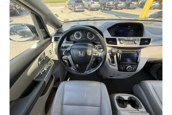 2015 Odyssey Touring Elite image 9