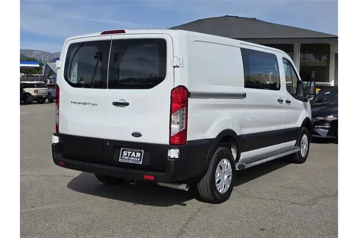 $32719 : Ford Transit 2024 250 3dr SW image 4