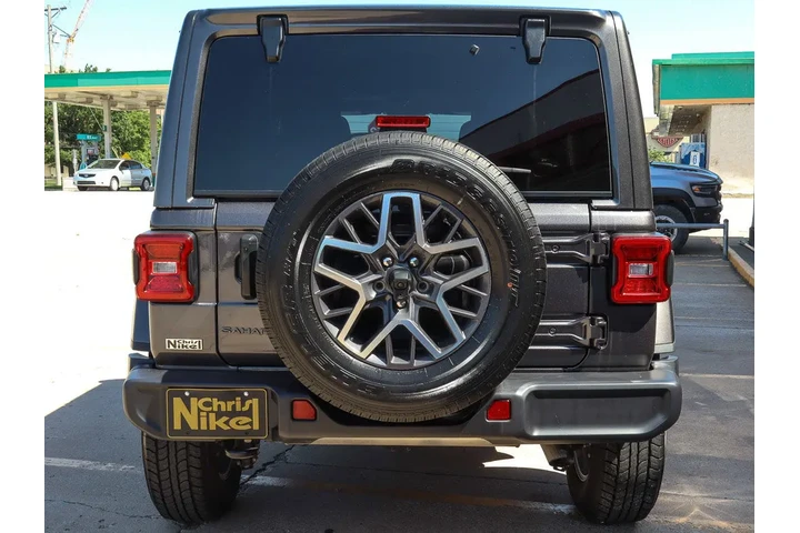 $35587 : 2025 Wrangler Sahara 4 Door 4 image 6