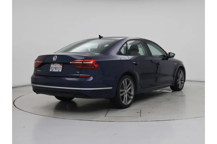$13998 : Volkswagen Passat 2018 2.0T image 8