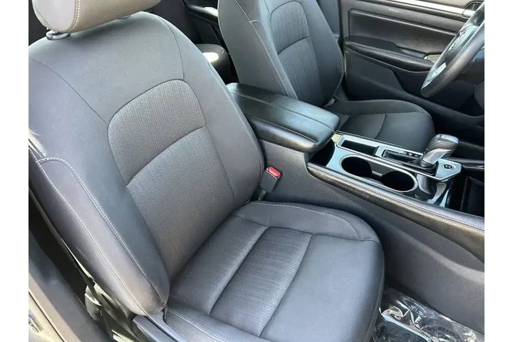 $17296 : Nissan Altima 2023 2.5 SV 4d image 10