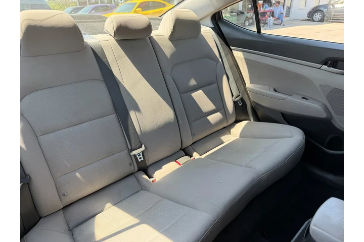 $7980 : 2017 Elantra SE 2.0L Auto (Al image 9