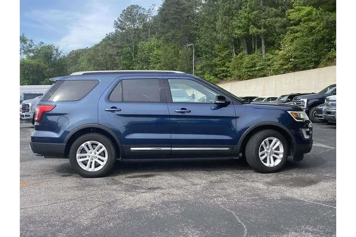 $14499 : Ford Explorer 2017 XLT 4dr S image 2