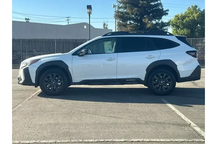 $27430 : Subaru Outback 2023 AWD Onyx image 6