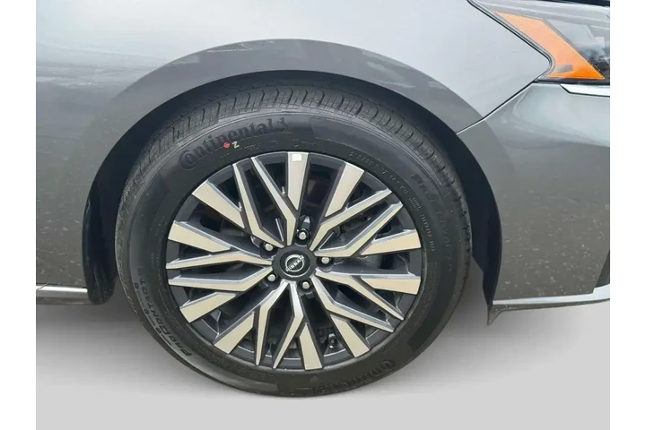 $19995 : Nissan Altima 2025 2.5 SV 4d image 8