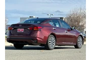$20521 : Nissan Altima 2024 2.5 SV 4d thumbnail