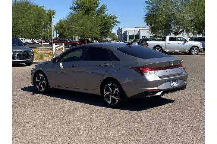 $17731 : Hyundai ELANTRA 2023 SEL 4dr image 5