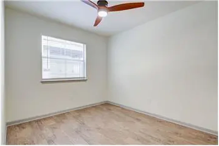 $1829 : Rental property with 0 bedro image 4