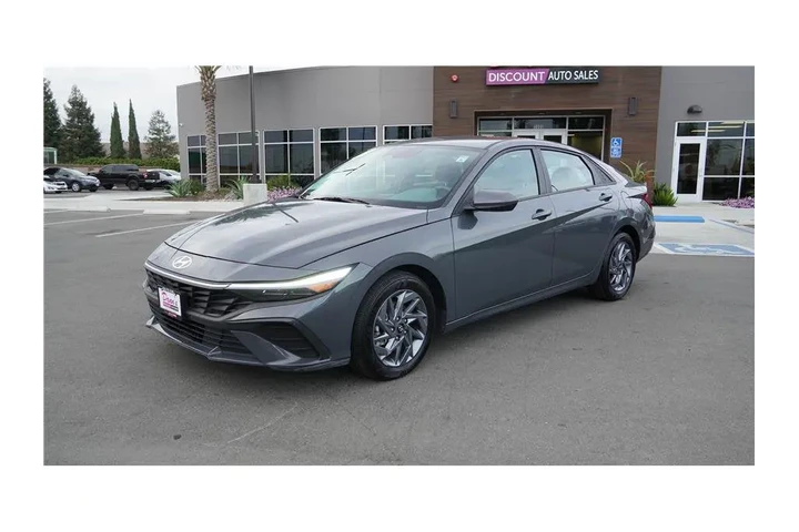 $19984 : 2024 Elantra SEL image 2