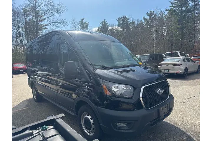 $34558 : Ford Transit 2023 150 3dr SW image 2