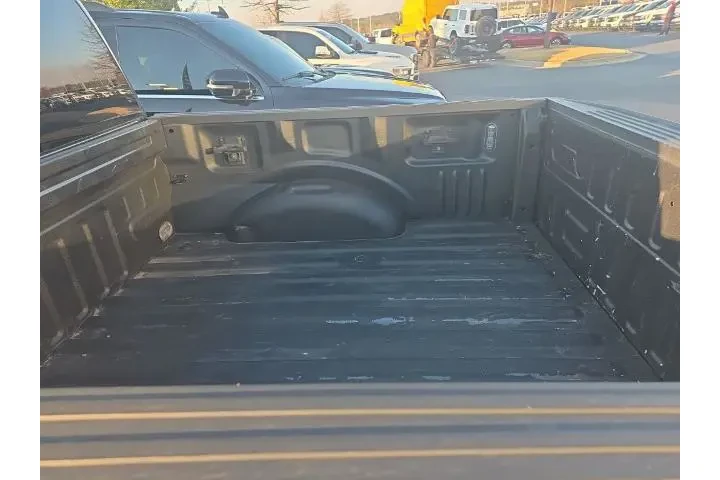 $28998 : Ford F-150 2019 4x4 Lariat 4 image 8