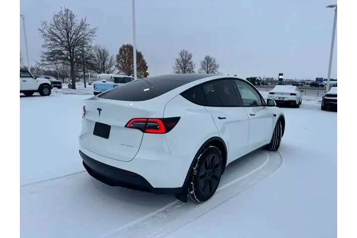 $39540 : Tesla Model Y 2025 AWD Long image 7