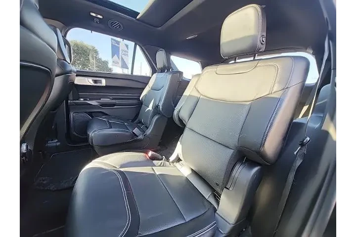 $27498 : Ford Explorer 2020 AWD ST 4d image 8