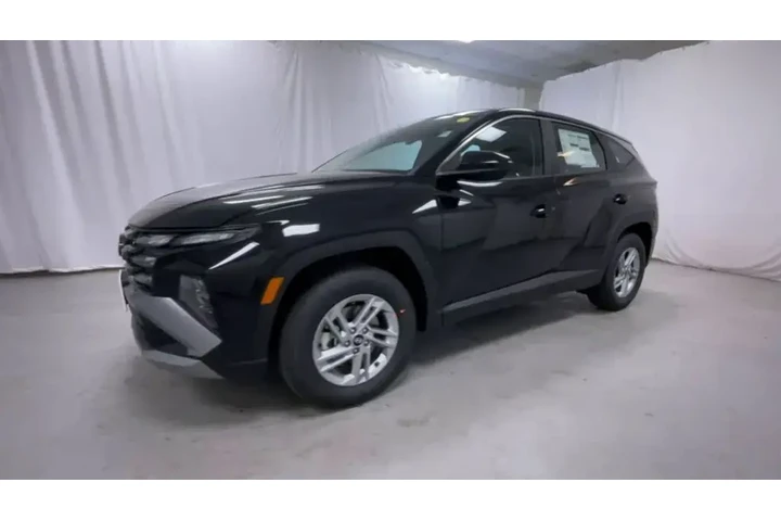 $28066 : Hyundai TUCSON 2025 AWD SE 4 image 4