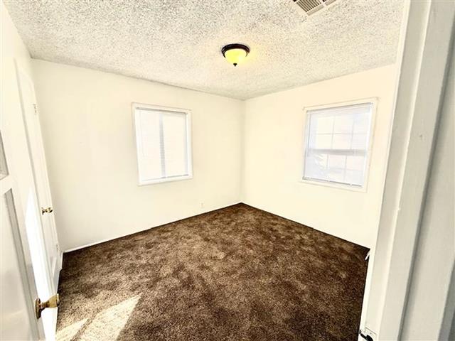 $900 : Beautiful Home...LAKEWOOD,CA image 4